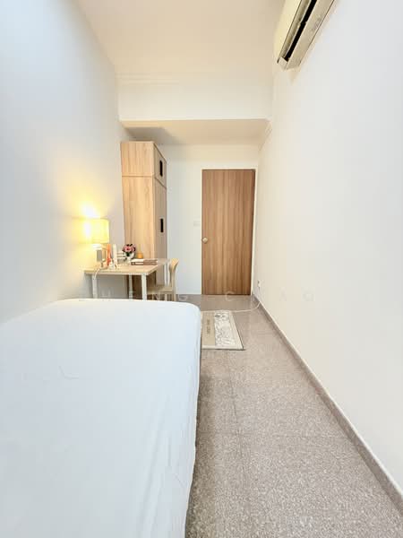Birmingham Mansions, 130 Thomson Road, Room Rental, 88 sqft, Apartment For Rent, by Zheng Chao, 500172096 - Bedroom - PropertyGuru.com.sg