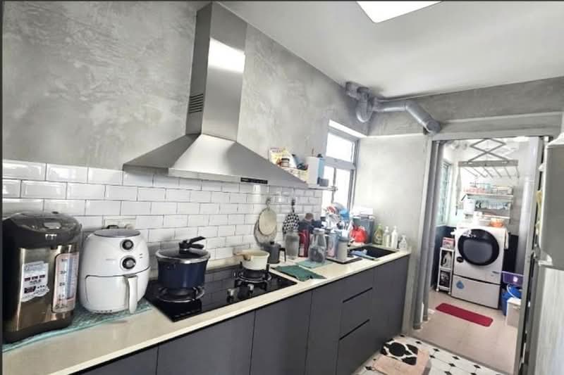 293B Bukit Batok Street 21, 293B Bukit Batok Street 21, 3 Bedrooms, 990 sqft, HDB Flat For Sale, by James Chew, 500172104 - PropertyGuru.com.sg
