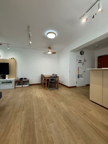 10A Bendemeer Light, 10A Bendemeer Road, 3 Bedrooms, 1,001 sqft, HDB Flat For Sale, by Audrey Tan, 500172105 - Living Room - PropertyGuru.com.sg