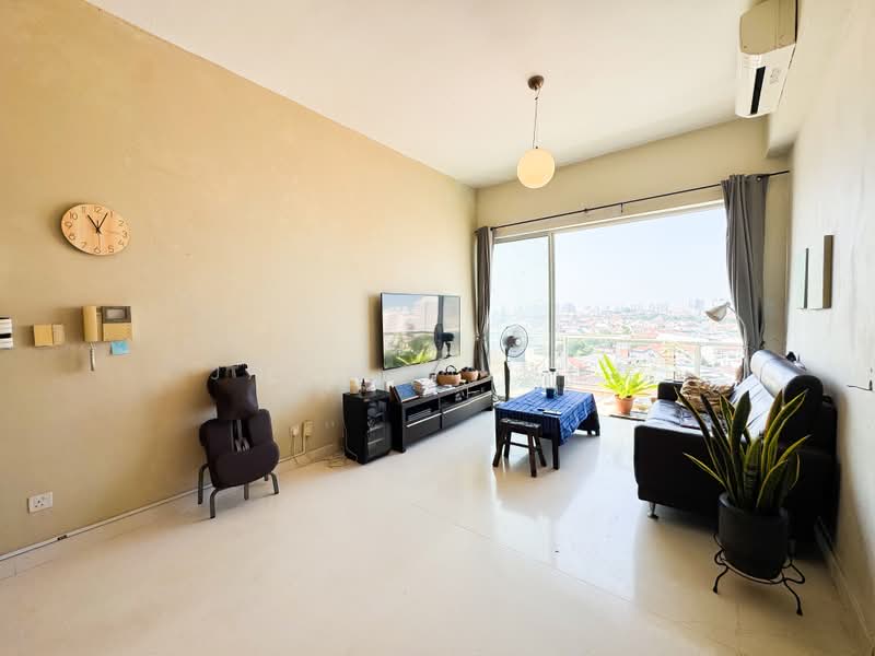Grosvenor View, 1 Lengkong Empat, 1 Bedroom, 1,292 sqft, Condominium For Sale, by Jay Loy 黎仕緯, 500172117 - Living Room - PropertyGuru.com.sg