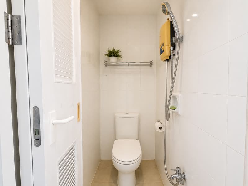 Grosvenor View, 1 Lengkong Empat, 1 Bedroom, 1,292 sqft, Condominium For Sale, by Jay Loy 黎仕緯, 500172117 - Bathroom - PropertyGuru.com.sg