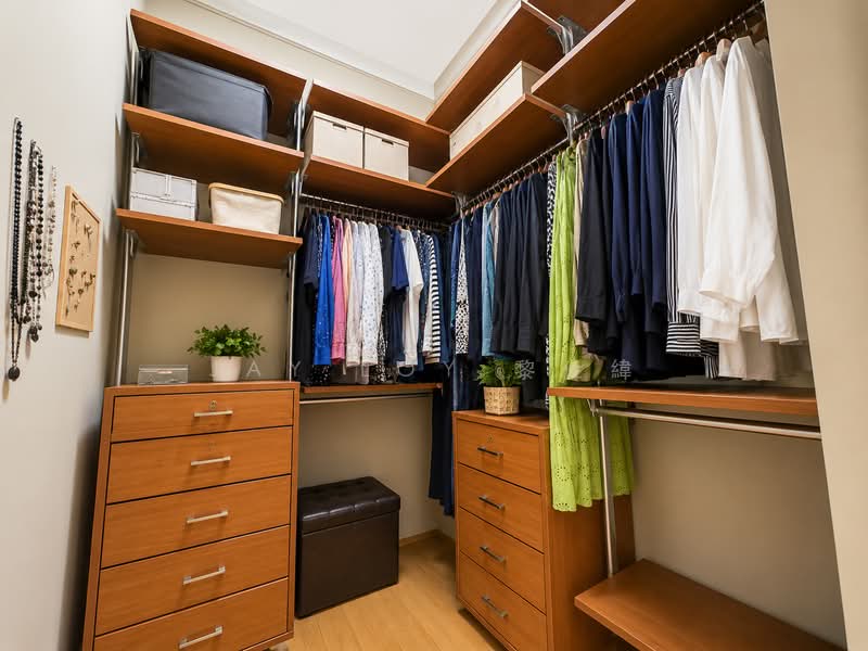 Grosvenor View, 1 Lengkong Empat, 1 Bedroom, 1,292 sqft, Condominium For Sale, by Jay Loy 黎仕緯, 500172117 - Study / Walk In Wardrobe - PropertyGuru.com.sg