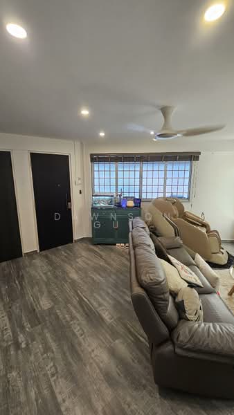 238 Bukit Batok East Avenue 5, 238 Bukit Batok East Avenue 5, 2 Bedrooms, 743 sqft, HDB Flat For Sale, by Dawnson Gui, 500172128 - Living Room - PropertyGuru.com.sg