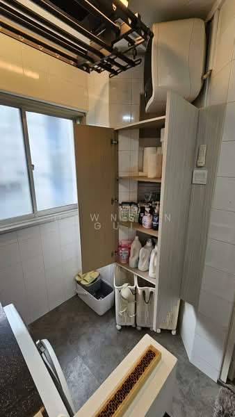 238 Bukit Batok East Avenue 5, 238 Bukit Batok East Avenue 5, 2 Bedrooms, 743 sqft, HDB Flat For Sale, by Dawnson Gui, 500172128 - Smart storage space - PropertyGuru.com.sg