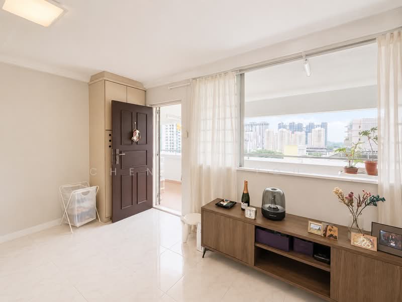 48 Lengkok Bahru, 48 Lengkok Bahru, 3 Bedrooms, 904 sqft, HDB Flat For Sale, by Chen Cun You, 500172129 - Living Room - PropertyGuru.com.sg