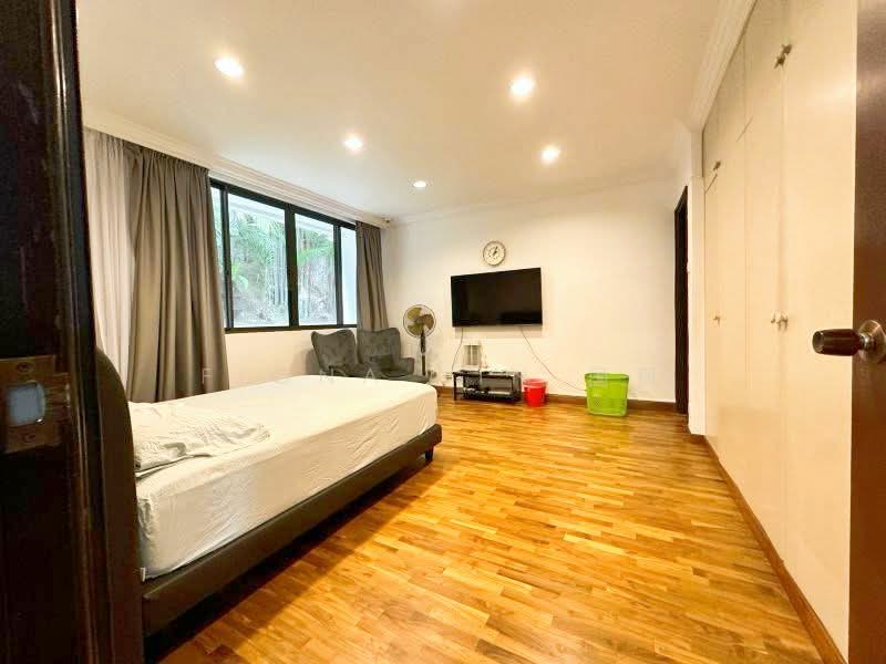 ⭐️ Low PSF ⭐️ Nearly 10,000 sqft Land ⭐️ Serious Seller ⭐️ Fiona 国凤 8218☎️5108, Namly Rise, Namly Avenue, Namly Grove, Namly Garden, Namly Drive, Jalan Haji Alias, Lim Tai See Walk, Allamanda Grove, Jalan Lim Tai See, Jalan Ampang, Coronation Road West, 5 Bedrooms, 9,750 sqft, Detached House For Sale, by Fiona Yin 国凤, 500172149 - Bedroom - PropertyGuru.com.sg