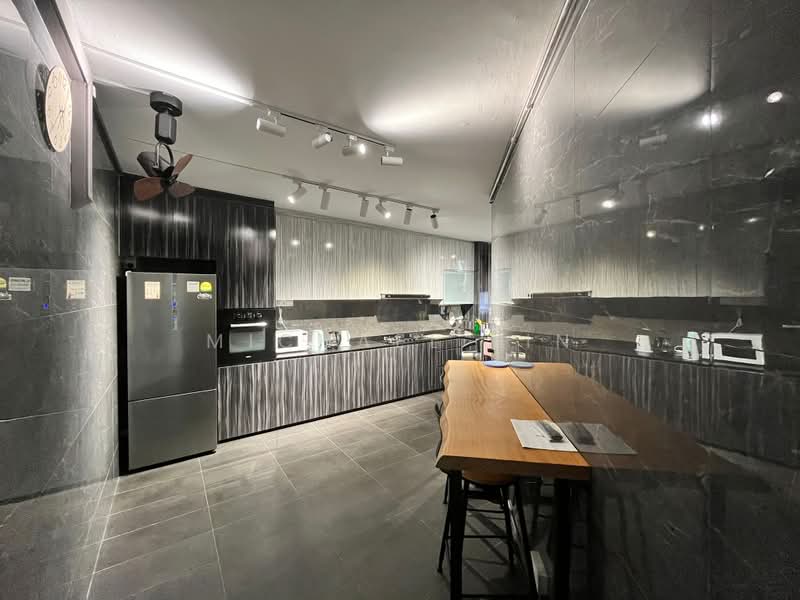 137 Bukit Batok West Avenue 6, 137 Bukit Batok West Avenue 6, Room Rental, 100 sqft, HDB Flat For Rent, by Michael Lin, 500172150 - Kitchen - PropertyGuru.com.sg