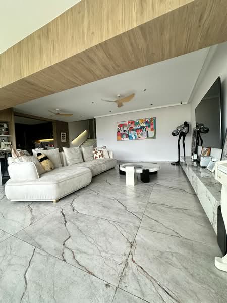 Townhouse Apartments, 139 Cavenagh Road, 4 Bedrooms, 2,142 sqft, Apartment For Sale, by Benson Koh, 500172154 - Living Room - PropertyGuru.com.sg