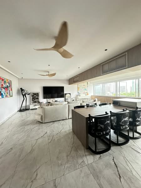 Townhouse Apartments, 139 Cavenagh Road, 4 Bedrooms, 2,142 sqft, Apartment For Sale, by Benson Koh, 500172154 - Living Room - PropertyGuru.com.sg