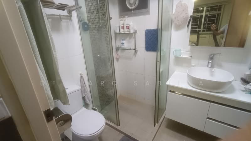 522A Tampines Central 7, 522A Tampines Central 7, 2 Bedrooms, 721 sqft, HDB Flat For Rent, by Denmarc Sabilla, 500172170 - Bathroom - PropertyGuru.com.sg