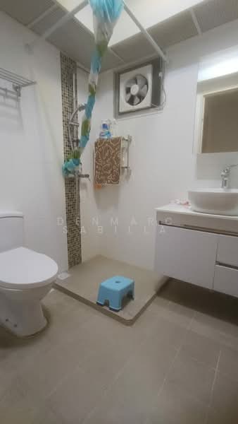 522A Tampines Central 7, 522A Tampines Central 7, 2 Bedrooms, 721 sqft, HDB Flat For Rent, by Denmarc Sabilla, 500172170 - Bathroom - PropertyGuru.com.sg