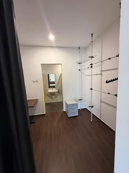 Sunbird Park, Sunbird Road, Room Rental, 250 sqft, Terraced House For Rent, by Alwee Tay Lip Wee, 500172175 - Bathroom - PropertyGuru.com.sg