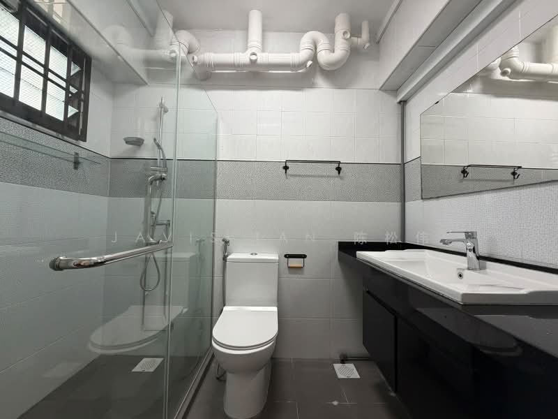245 Compassvale Road, 245 Compassvale Road, 3 Bedrooms, 1,248 sqft, HDB Flat For Rent, by Javis Tan 陈松伟, 500172176 - Bathroom - PropertyGuru.com.sg