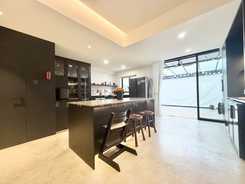 MODERN, MINIMALIST, MOVE-IN INTER TERRACE IN KOVAN!!, OFF SIMON PLACE, 4 Bedrooms, 2,500 sqft, Terraced House For Sale, by Benjamin Poh, 500172202 - Kitchen - PropertyGuru.com.sg