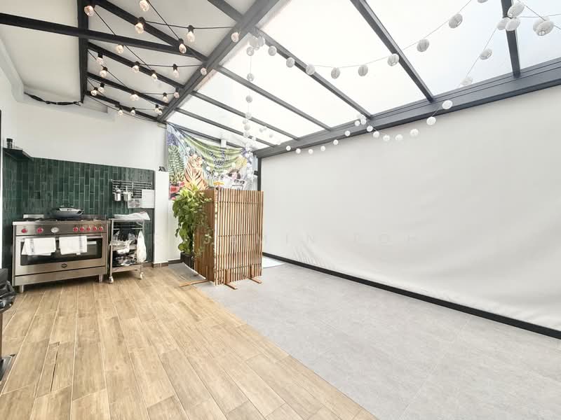 MODERN, MINIMALIST, MOVE-IN INTER TERRACE IN KOVAN!!, OFF SIMON PLACE, 4 Bedrooms, 2,500 sqft, Terraced House For Sale, by Benjamin Poh, 500172202 - Kitchen - PropertyGuru.com.sg
