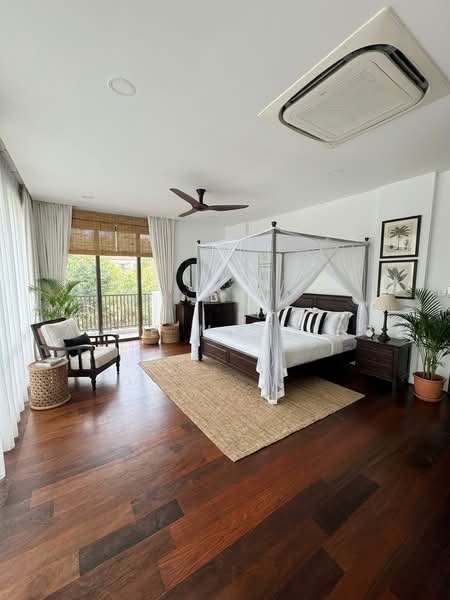 Sunset Estate, , 6 Bedrooms, 5,200 sqft, Semi-Detached House For Rent, by Anke Moeller, 500172214 - Bedroom - PropertyGuru.com.sg