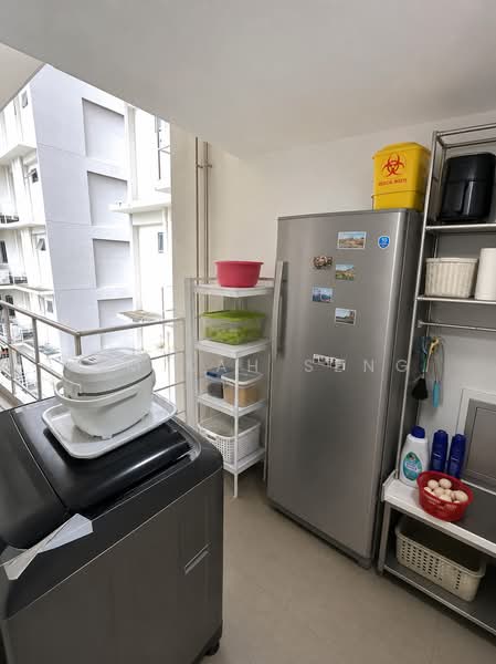 Treasure Crest, 50 Anchorvale Crescent, 3 Bedrooms, 1,152 sqft, Executive Condominium For Sale, by Lim Kah Seng, 500172220 - Kitchen - PropertyGuru.com.sg