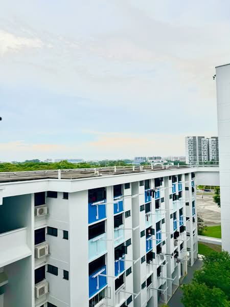 317 Hougang Avenue 7, 317 Hougang Avenue 7, 3 Bedrooms, 1,001 sqft, HDB Flat For Sale, by Charlene Ong, 500172225 - Exterior - PropertyGuru.com.sg