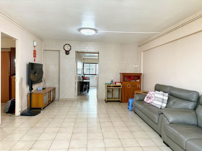 317 Hougang Avenue 7, 317 Hougang Avenue 7, 3 Bedrooms, 1,001 sqft, HDB Flat For Sale, by Charlene Ong, 500172225 - Living Room - PropertyGuru.com.sg