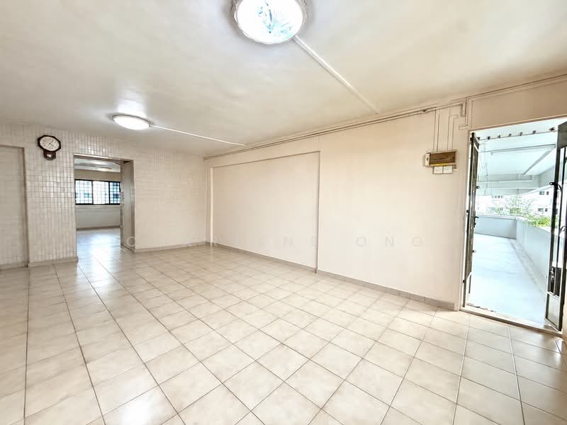 317 Hougang Avenue 7, 317 Hougang Avenue 7, 3 Bedrooms, 1,001 sqft, HDB Flat For Sale, by Charlene Ong, 500172225 - Living Room - PropertyGuru.com.sg