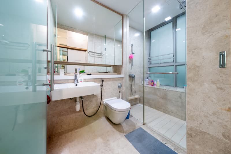 One Jervois, 3 Jervois Close, 2 Bedrooms, 1,066 sqft, Condominium For Sale, by Boon Chong Ng, 500172238 - Master Bathroom - PropertyGuru.com.sg