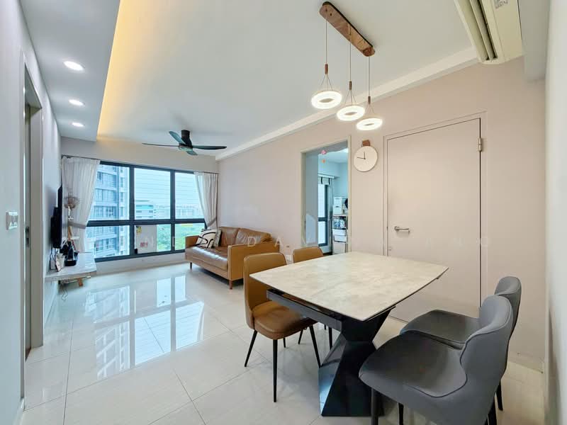311A Clementi Avenue 4, 311A Clementi Avenue 4, 2 Bedrooms, 646 sqft, HDB Flat For Sale, by Amanda Davina Ang, 500172243 - Living Room - PropertyGuru.com.sg