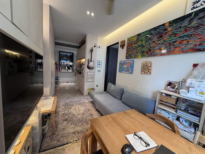 The Reef at King's Dock, 2 Harbourfront Avenue, 2 Bedrooms, 883 sqft, Condominium For Sale, by Isabella Teo, 500172254 - Living Room - PropertyGuru.com.sg