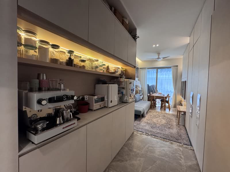 The Reef at King's Dock, 2 Harbourfront Avenue, 2 Bedrooms, 883 sqft, Condominium For Sale, by Isabella Teo, 500172254 - Kitchen - PropertyGuru.com.sg