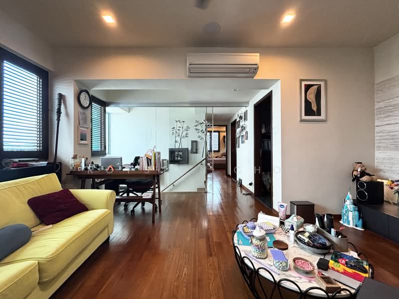 The Madeira, 52 Bukit Batok Street 31, 4 Bedrooms, 2,400 sqft, Condominium For Sale, by Royston Choy, 500172259 - Living Room - PropertyGuru.com.sg