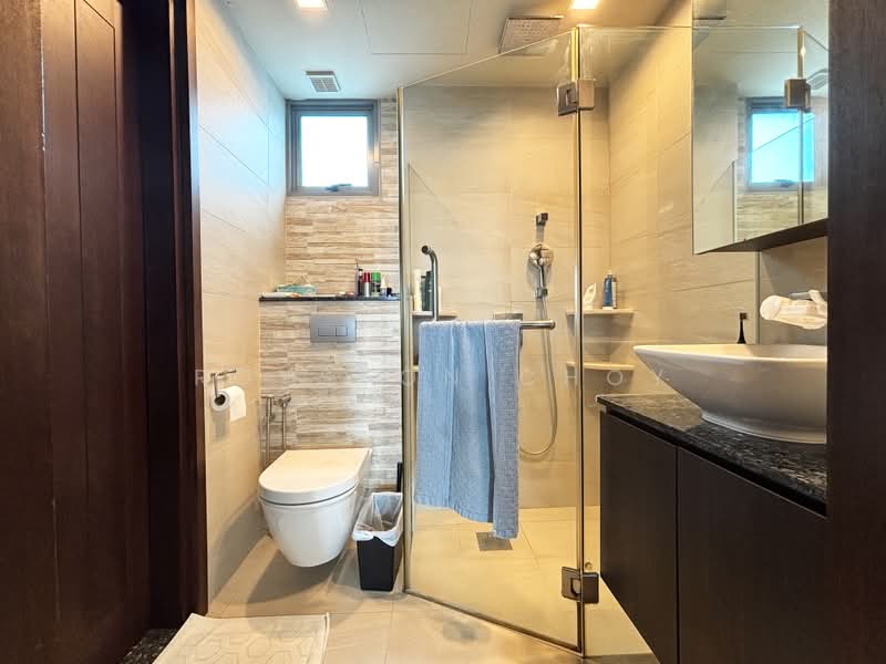 The Madeira, 52 Bukit Batok Street 31, 4 Bedrooms, 2,400 sqft, Condominium For Sale, by Royston Choy, 500172259 - Bathroom - PropertyGuru.com.sg