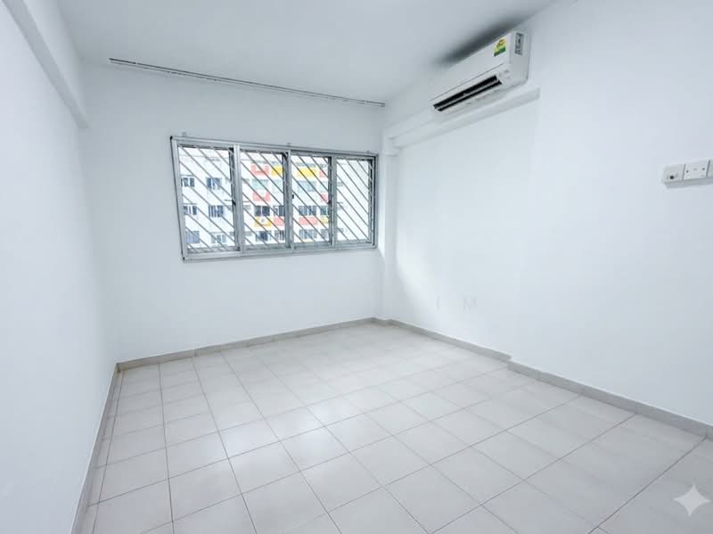 903 Tampines Avenue 4, 903 Tampines Avenue 4, 3 Bedrooms, 1,109 sqft, HDB Flat For Sale, by Chloe Lim, 500172268 - Interior - PropertyGuru.com.sg
