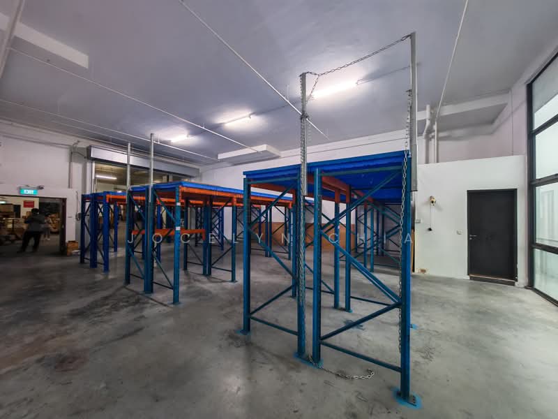 Win5 @ Yishun, 15 Yishun Industrial Street 1, 1,722 sqft, Light Industrial (B1) For Sale, by Jocelyn Chia, 500172270 - Interior - CommercialGuru.com.sg