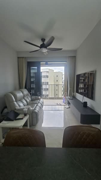 Sengkang Grand Residences, 86 Compassvale Bow, 3 Bedrooms, 1,055 sqft, Condominium For Sale, by Jose Loh Zhenhao, 500172276 - Living Room - PropertyGuru.com.sg