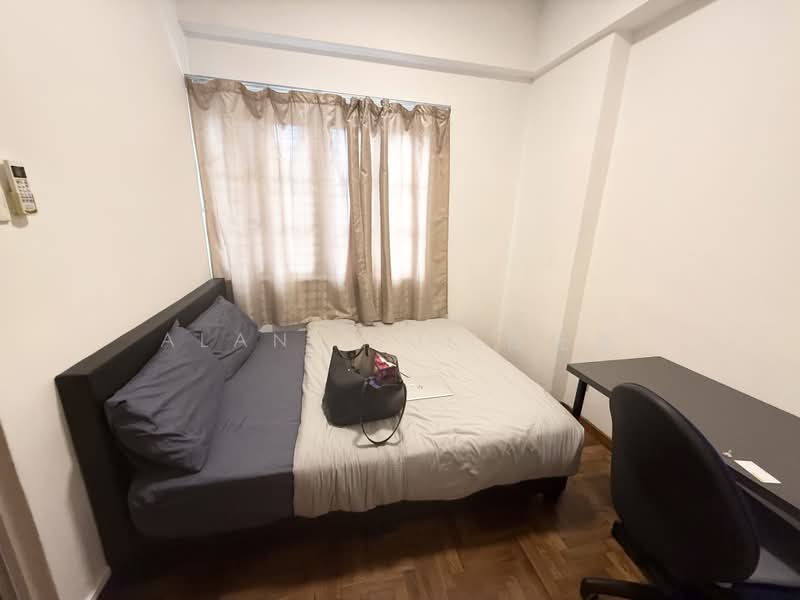 Cheap Bedroom @ Lorong Chuan MRT, , Room Rental, 110 sqft, Condominium For Rent, by Alan Tsui 徐先生, 500172286 - Bedroom - PropertyGuru.com.sg