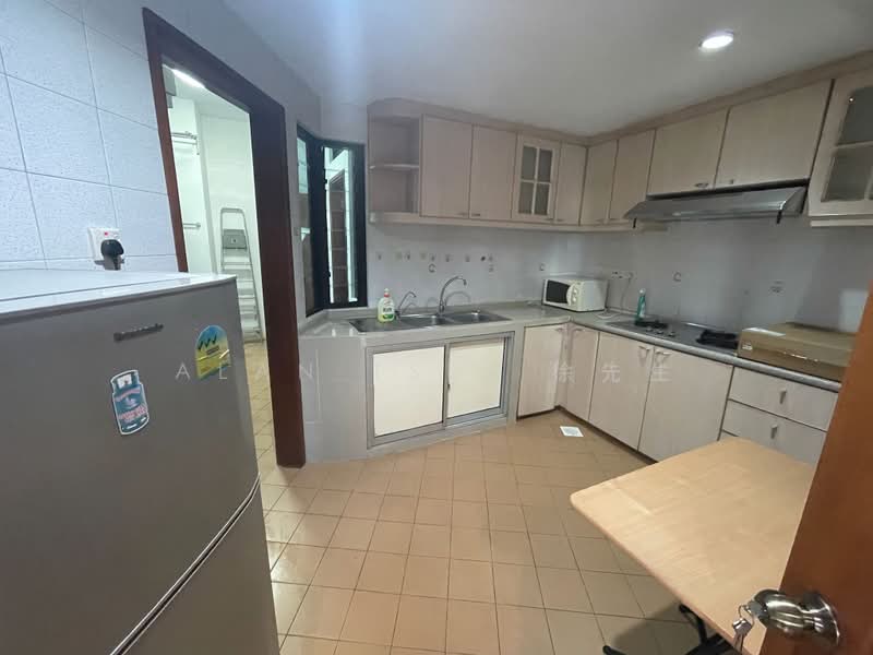 Cheap Bedroom @ Lorong Chuan MRT, , Room Rental, 110 sqft, Condominium For Rent, by Alan Tsui 徐先生, 500172286 - Kitchen - PropertyGuru.com.sg