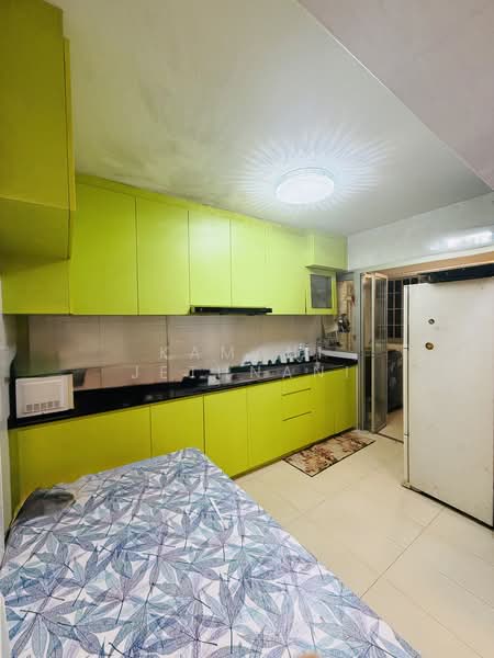 461D Bukit Batok West Avenue 8, 461D Bukit Batok West Avenue 8, 3 Bedrooms, 93 sqft, HDB Flat For Sale, by Kamani Jethnani, 500172287 - Kitchen - PropertyGuru.com.sg