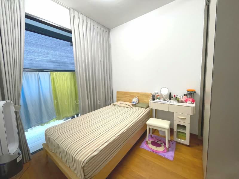 Stirling Residences, 25 Stirling Road, 3 Bedrooms, 893 sqft, Condominium For Sale, by Florence Tan, 500172301 - Bedroom - PropertyGuru.com.sg