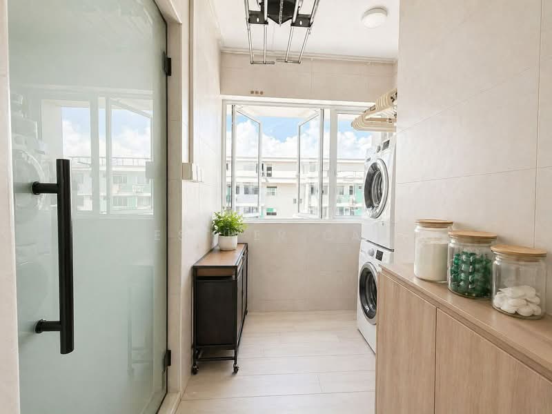 530 Serangoon North Avenue 4, 530 Serangoon North Avenue 4, 4 Bedrooms, 1,313 sqft, HDB Flat For Sale, by Esther Cai, 500172305 - Balcony - PropertyGuru.com.sg