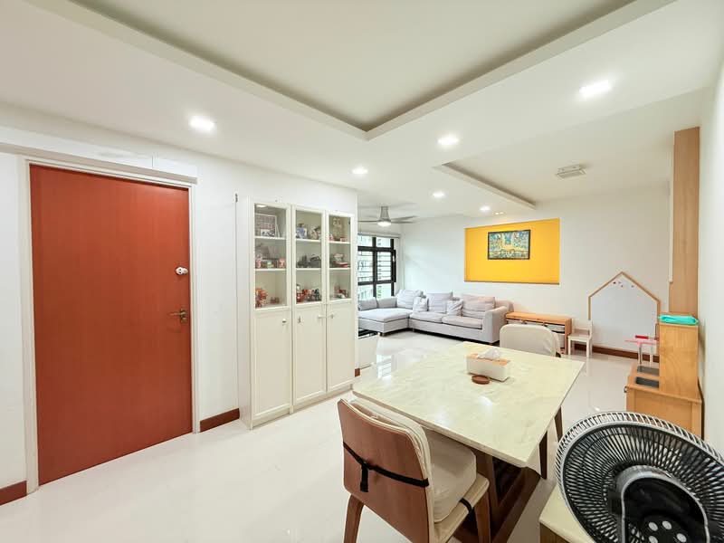 817C Keat Hong Link, 817C Keat Hong Link, 3 Bedrooms, 990 sqft, HDB Flat For Sale, by James Yeo, 500172315 - Living Room - PropertyGuru.com.sg