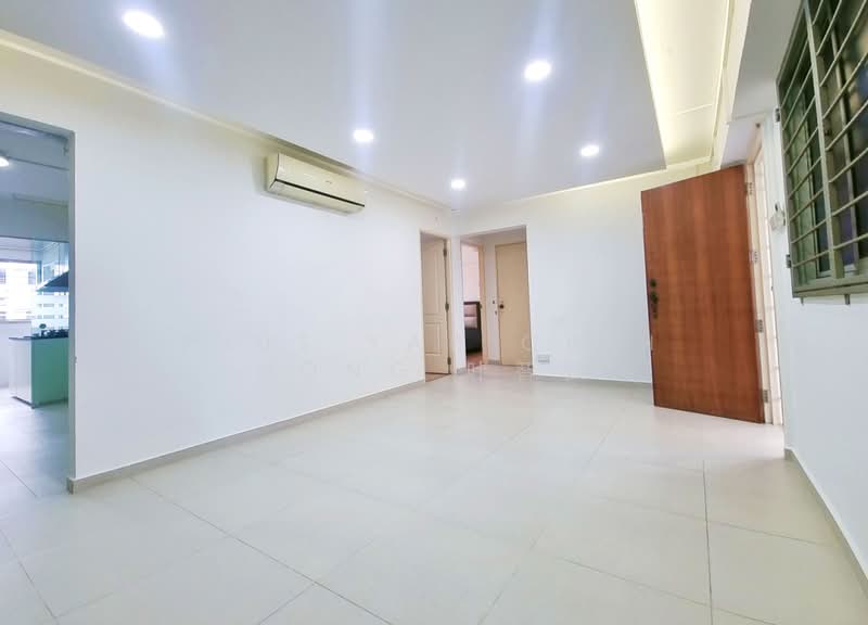 412 Saujana Road, 412 Saujana Road, Room Rental, 250 sqft, HDB Flat For Rent, by Pius Yap Chih Hong 叶智弘, 500172328 - Living Room - PropertyGuru.com.sg