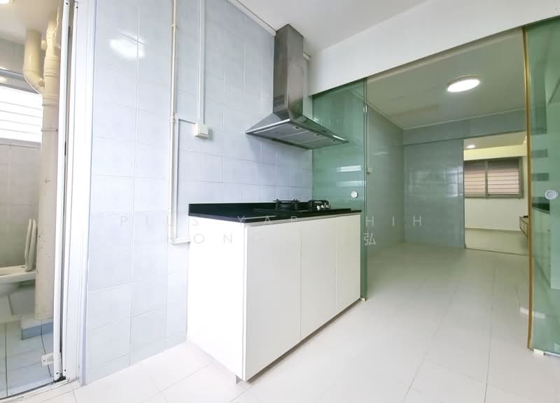 412 Saujana Road, 412 Saujana Road, Room Rental, 250 sqft, HDB Flat For Rent, by Pius Yap Chih Hong 叶智弘, 500172328 - Kitchen - PropertyGuru.com.sg