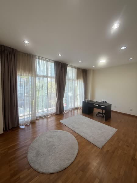 Elias Terrace, Elias Terrace, 5 Bedrooms, 2,440 sqft, Terraced House For Rent, by Darryl Tan, 500172342 - Study - PropertyGuru.com.sg