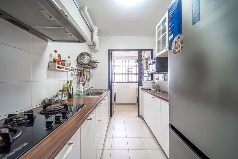 180B Marsiling Road, 180B Marsiling Road, 2 Bedrooms, 753 sqft, HDB Flat For Sale, by Chloe Chung, 500172343 - Kitchen - PropertyGuru.com.sg
