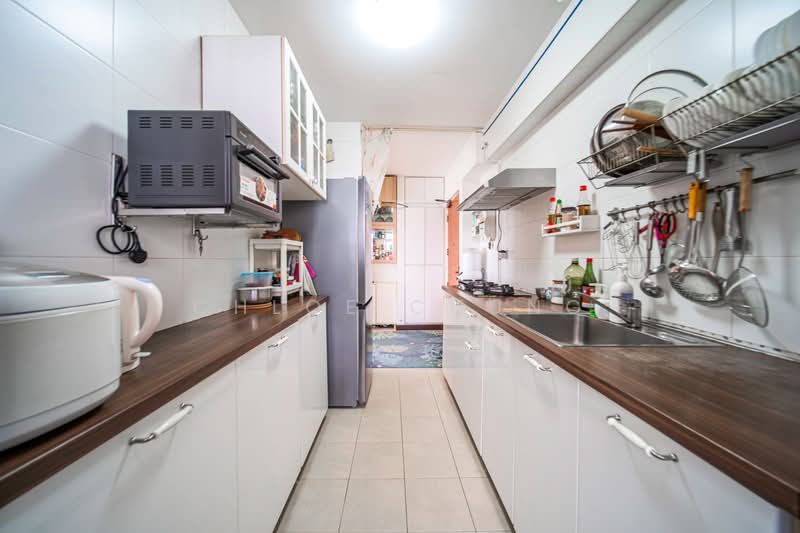 180B Marsiling Road, 180B Marsiling Road, 2 Bedrooms, 753 sqft, HDB Flat For Sale, by Chloe Chung, 500172343 - Kitchen - PropertyGuru.com.sg