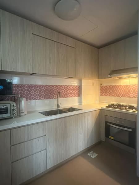 The Blossomvale, 900 Dunearn Road, Room Rental, 200 sqft, Condominium For Rent, by Edwin Tong, 500172345 - Kitchen - PropertyGuru.com.sg