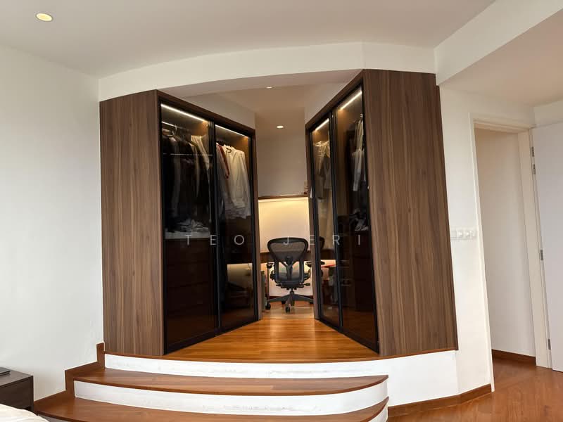 The Draycott, 50 Draycott Park, 3 Bedrooms, 2,637 sqft, Condominium For Sale, by Teo Jeri, 500172350 - Master bedroom Wardrobe - PropertyGuru.com.sg