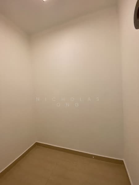 3 Bedder Condo 1.7x mil Undervalued, , 3 Bedrooms, 1,173 sqft, Condominium For Sale, by Nicholas Ong, 500172357 - Interior - PropertyGuru.com.sg