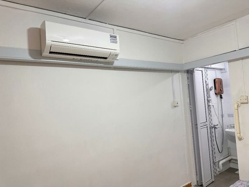520 Bedok North Avenue 1, 520 Bedok North Avenue 1, Room Rental, 200 sqft, HDB Flat For Rent, by John Chen, 500172359 - Bathroom - PropertyGuru.com.sg