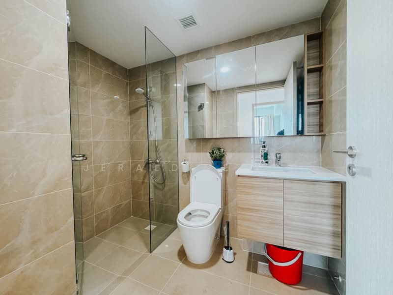Treasure at Tampines, 45 Tampines Lane, 2 Bedrooms, 581 sqft, Condominium For Sale, by Jeraldine Yeo, 500172363 - Bathroom - PropertyGuru.com.sg