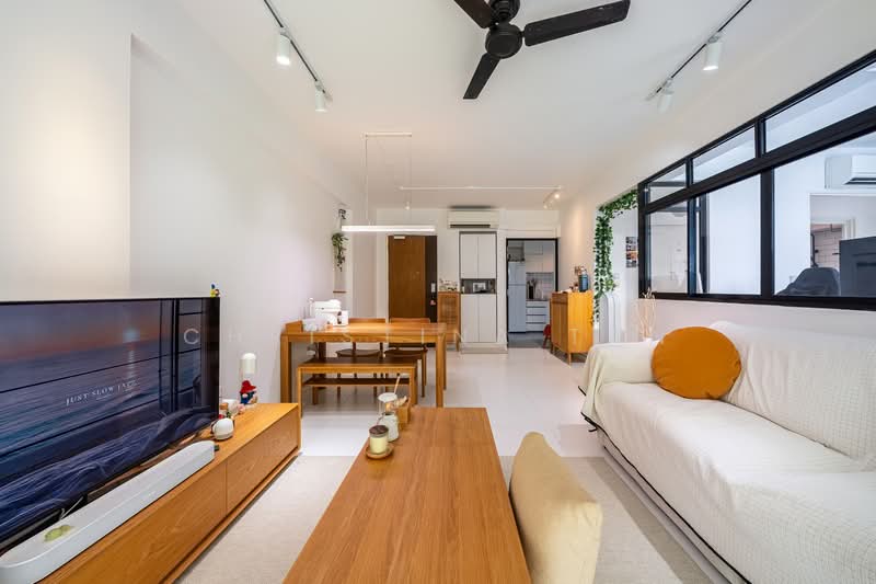 477B Upper Serangoon View, 477B Upper Serangoon View, 3 Bedrooms, 1,023 sqft, HDB Flat For Sale, by Christina Tan, 500172374 - Living Room - PropertyGuru.com.sg